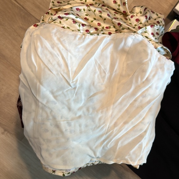 NWOT Reformation off shoulder top floral print - Picture 11 of 11